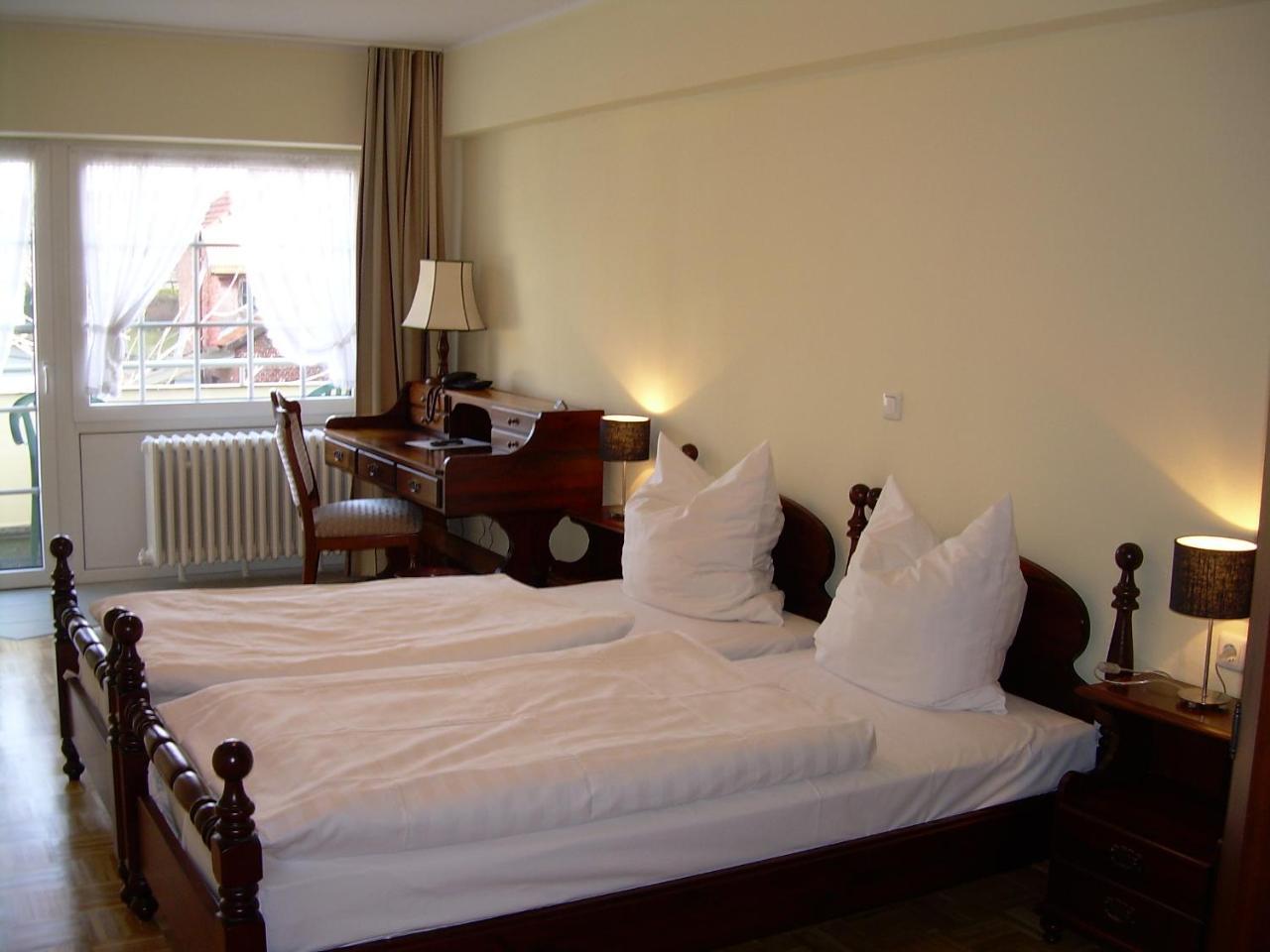 Hotel-Restaurant Saelzerhof Salzkotten Eksteriør billede