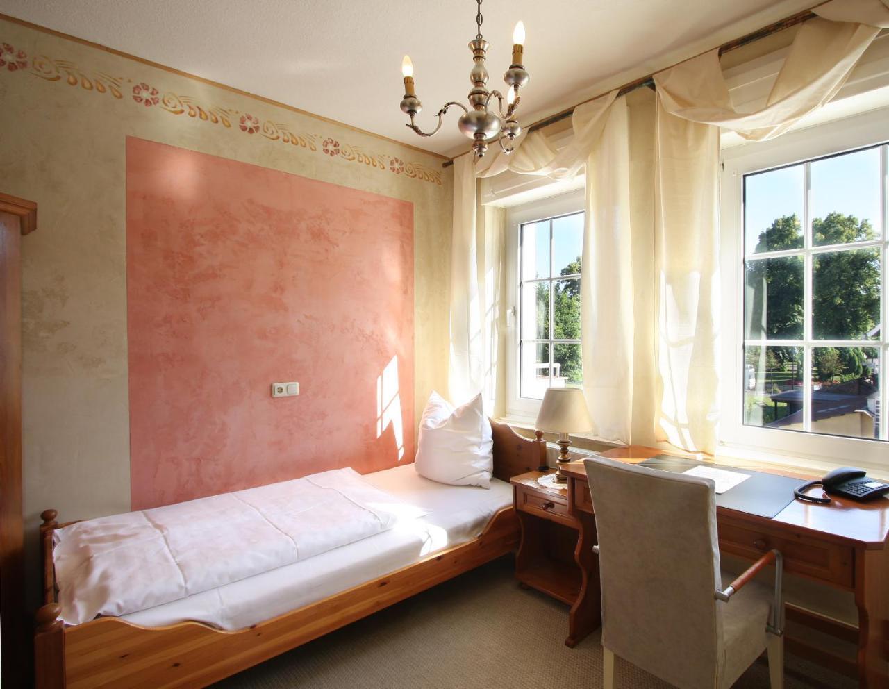 Hotel-Restaurant Saelzerhof Salzkotten Eksteriør billede